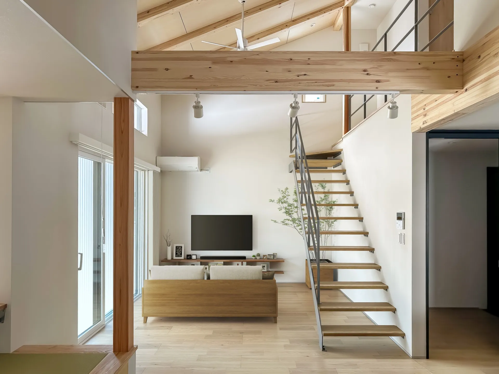 リビング・吹抜け